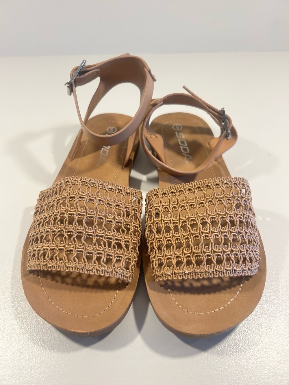 Soda Womens Size 6 Tan Woven Band Ankle Strap Flat Sandals Boho Casual